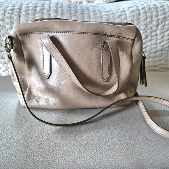 Fossil Leather Tan Shoulder Bag - Picture 2 of 10